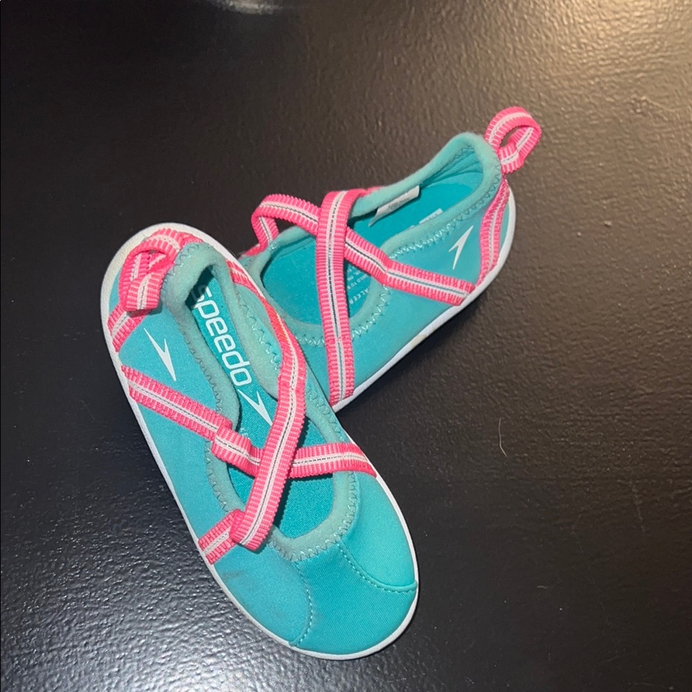 Speedo Aqua Shoes - Teal and Pink